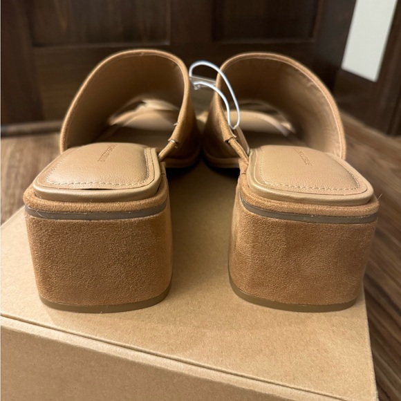 NEW!! Amazon Essentials Women's Block Heel Mule - size 9 - Picture 2 of 9